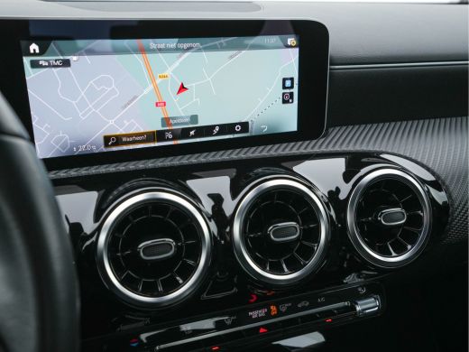Mercedes A-Klasse 180 Advantage Style-Pack Aut. *WIDESCREEN-DIGI-COCKPIT | DAB | LEATHER-MICROFIBRE | CAMERA | NAVI... ActivLease financial lease