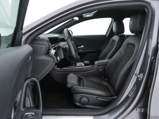 Mercedes A-Klasse 180 Advantage Style-Pack Aut. *WIDESCREEN-DIGI-COCKPIT | DAB | LEATHER-MICROFIBRE | CAMERA | NAVI... ActivLease financial lease