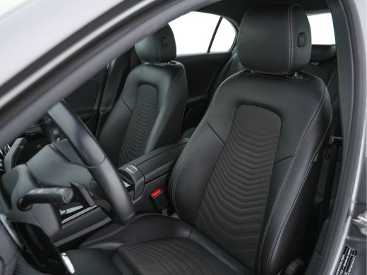 Mercedes A-Klasse 180 Advantage Style-Pack Aut. *WIDESCREEN-DIGI-COCKPIT | DAB | LEATHER-MICROFIBRE | CAMERA | NAVI... ActivLease financial lease