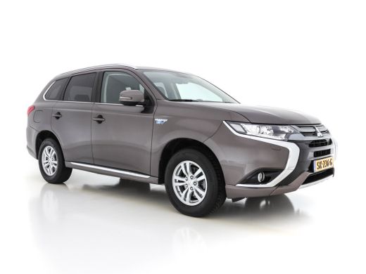 Mitsubishi Outlander 2.0 PHEV Pure AWD (INCL-BTW)  *MICRO-LEATHER | NAVI-FULLMAP | KEYLESS | DAB | CAMERA | ECC | PDC ...