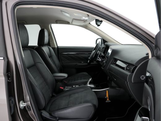 Mitsubishi Outlander 2.0 PHEV Pure AWD (INCL-BTW)  *MICRO-LEATHER | NAVI-FULLMAP | KEYLESS | DAB | CAMERA | ECC | PDC ... ActivLease financial lease