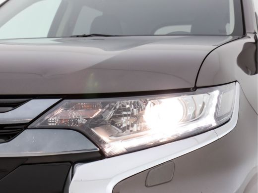 Mitsubishi Outlander 2.0 PHEV Pure AWD (INCL-BTW)  *MICRO-LEATHER | NAVI-FULLMAP | KEYLESS | DAB | CAMERA | ECC | PDC ... ActivLease financial lease