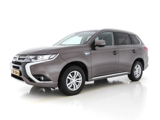 Mitsubishi Outlander 2.0 PHEV Pure AWD (INCL-BTW)  *MICRO-LEATHER | NAVI-FULLMAP | KEYLESS | DAB | CAMERA | ECC | PDC ... ActivLease financial lease
