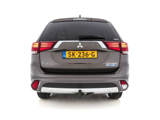 Mitsubishi Outlander 2.0 PHEV Pure AWD (INCL-BTW)  *MICRO-LEATHER | NAVI-FULLMAP | KEYLESS | DAB | CAMERA | ECC | PDC ... ActivLease financial lease