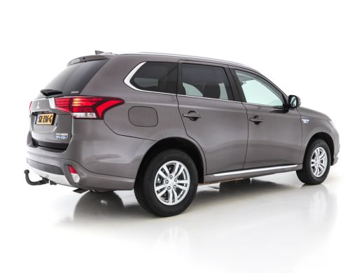 Mitsubishi Outlander 2.0 PHEV Pure AWD (INCL-BTW)  *MICRO-LEATHER | NAVI-FULLMAP | KEYLESS | DAB | CAMERA | ECC | PDC ... ActivLease financial lease