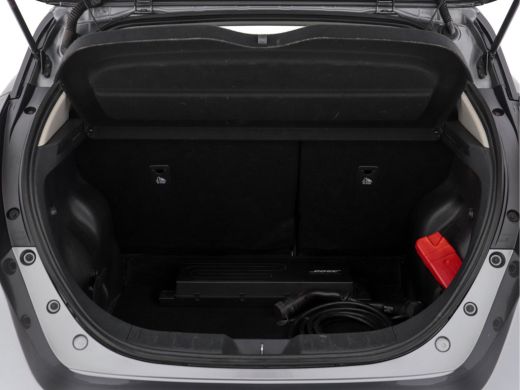 Nissan Leaf Tekna 40 kWh (INCL-BTW) AUT. * FULL-LEATHER | BOSE-AUDIO | FULL-LED | KEYLESS | SURROUND-VIEW | D... ActivLease financial lease