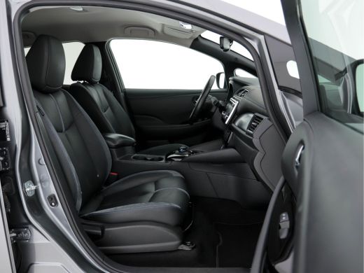 Nissan Leaf Tekna 40 kWh (INCL-BTW) AUT. * FULL-LEATHER | BOSE-AUDIO | FULL-LED | KEYLESS | SURROUND-VIEW | D... ActivLease financial lease