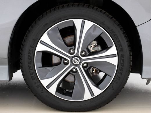 Nissan Leaf Tekna 40 kWh (INCL-BTW) AUT. * FULL-LEATHER | BOSE-AUDIO | FULL-LED | KEYLESS | SURROUND-VIEW | D... ActivLease financial lease