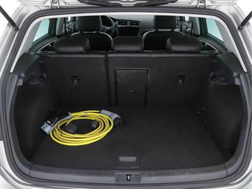Volkswagen e-Golf (INCL-BTW) *HEATPUMP | FULL-LEATHER | FULL-LED | ADAPTIVE-CRUISE | VIRTUAL-COCKPIT |  KEYLESS | C... ActivLease financial lease