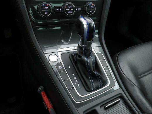 Volkswagen e-Golf (INCL-BTW) *HEATPUMP | FULL-LEATHER | FULL-LED | ADAPTIVE-CRUISE | VIRTUAL-COCKPIT |  KEYLESS | C... ActivLease financial lease