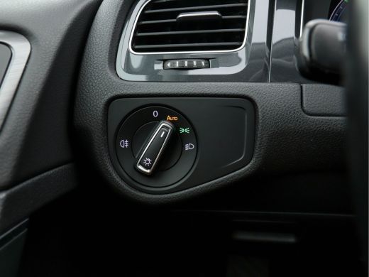 Volkswagen e-Golf (INCL-BTW) *HEATPUMP | FULL-LEATHER | FULL-LED | ADAPTIVE-CRUISE | VIRTUAL-COCKPIT |  KEYLESS | C... ActivLease financial lease