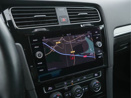 Volkswagen Golf 1.5 TSI R-Line-Sport Highline Aut. *DIGI-COCKPIT |  FULL-LED | BLIND-SPOT | DAB | NAVI-FULLMAP | ... ActivLease financial lease