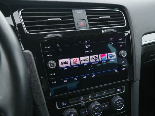 Volkswagen Golf 1.5 TSI R-Line-Sport Highline Aut. *DIGI-COCKPIT |  FULL-LED | BLIND-SPOT | DAB | NAVI-FULLMAP | ... ActivLease financial lease