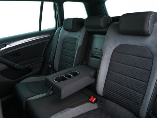 Volkswagen Golf 1.5 TSI R-Line-Sport Highline Aut. *DIGI-COCKPIT |  FULL-LED | BLIND-SPOT | DAB | NAVI-FULLMAP | ... ActivLease financial lease