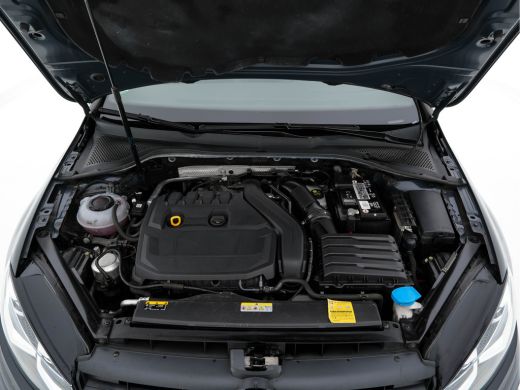 Volkswagen Golf 1.5 TSI R-Line-Sport Highline Aut. *DIGI-COCKPIT |  FULL-LED | BLIND-SPOT | DAB | NAVI-FULLMAP | ... ActivLease financial lease