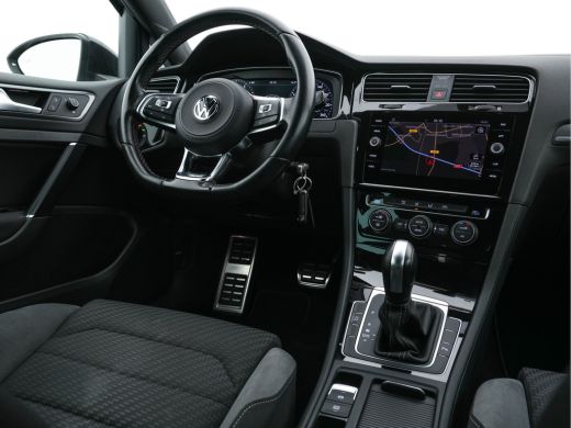 Volkswagen GOLF Variant 1.5 TSI Highline-Business R-Line-Sportpack Aut. *DIGI-COCKPIT |  FULL-LED | BLIND-SPOT | DAB | NA... ActivLease financial lease