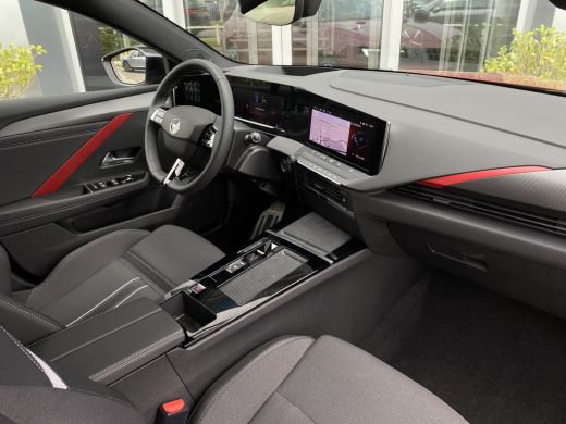 Opel Astra Astra 1.6 180PK Plug-In hybride GS-Line | Navigatie, Camera, Stoel+Stuurwiel verwarming, 18'', AG... ActivLease financial lease