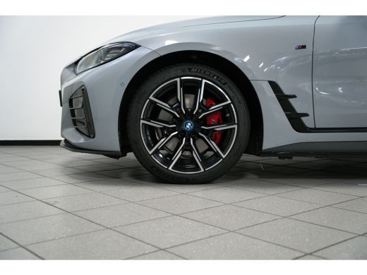 BMW i4 eDrive40 High Executive M Sportpakket Pro M Performance ActivLease financial lease