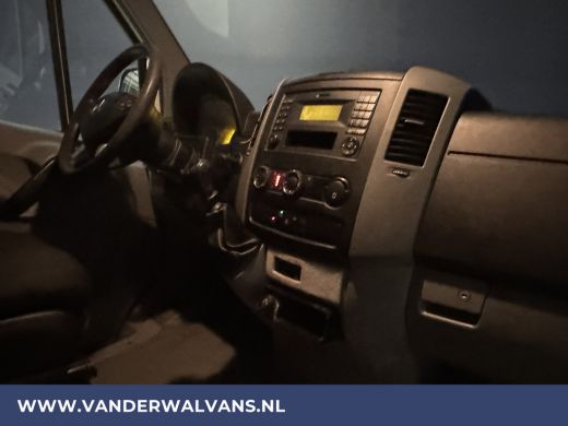 Mercedes Sprinter 316 CDI 163pk L2H2 Euro6 Airco | 2800kg Trekhaak | Cruisecontrol | Parkeersensoren bluetooth tele... ActivLease financial lease