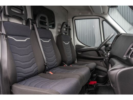 Iveco Daily 35S16V L4H2 | Automaat | Euro 6 | 157 PK | Climate | 3500 KG Trekgewicht | MF Stuur | 3-Persoons ActivLease financial lease