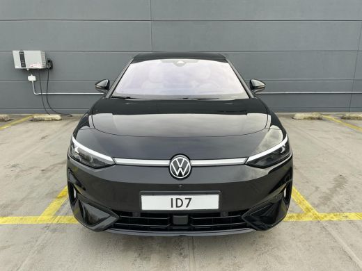Volkswagen ID.7 Pro Business 77 kWh | Interieur Style pakket | Warmtepomp ActivLease financial lease