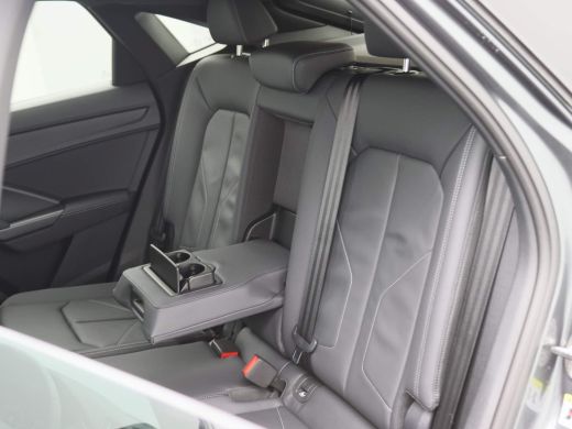 Audi Q3 Sportback 45 TFSI e S Edition 245PK S-tronic Achteruitrijcamera, elek. stoelen, leder, stoelverwarming, ala... ActivLease financial lease