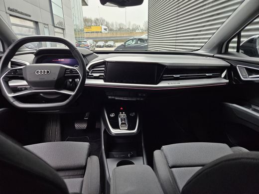 Audi Q4 Sportback e-tron 50 77 kWh 300pk Quattro | MMI navigatie plus | Comfortpakket | Matrix-led | Assistentiepakket plus ActivLease financial lease