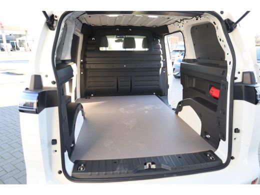 Volkswagen ID. Buzz Cargo L1H1 77 kWh 204 PK / 150 kW Draadloos Apple Carplay & Android Auto, wegklapbare trekhaak, s... ActivLease financial lease