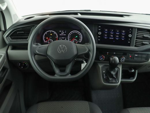 Volkswagen Transporter 2.0 TDI 150 PK DSG L2H1 28 Comfortline | Navigatie | Parkeerhulp | Laadruimte betimmering | Alarm | ActivLease financial lease