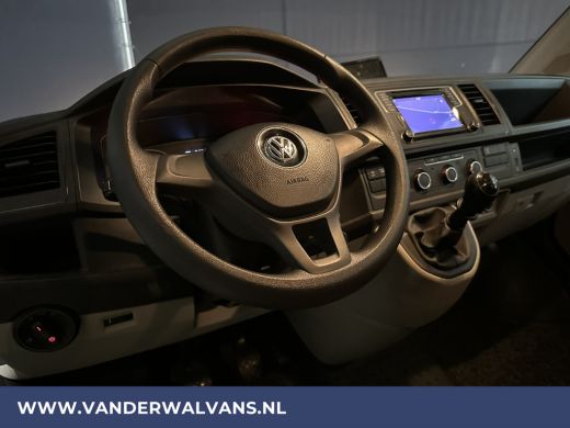 Volkswagen Transporter 2.0 TDI 150pk L2H1 Dubbele Cabine Euro6 Airco | Navigatie | Camera | 2500kg Trekhaak Apple Carpla... ActivLease financial lease