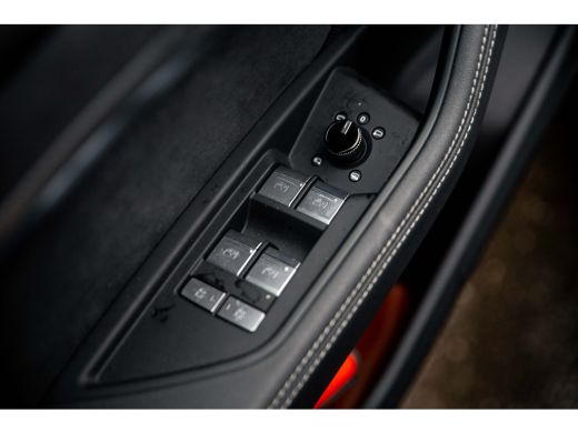 Audi e-tron 55 quattro S edition 95 kWh | Luchtvering | Achteruitrijcamera | ActivLease financial lease