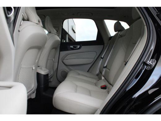 Volvo  XC60 T6 AWD Plus Bright | Panorama dak | Camera | All-Season | Adaptive Cruise | BLIS | 19-inch | Memo... ActivLease financial lease