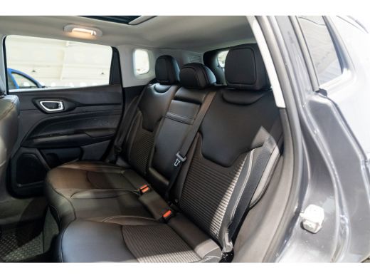 Jeep Compass 1.5T e-Hybrid Limited | Panorama dak | Leder | Winter pack | Camera | Navi | El. Achterklep | ActivLease financial lease