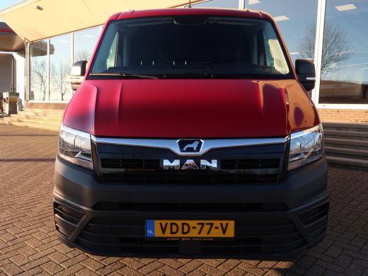MAN TGE 30 2.0 + CAMERA / NAVIGATIE / APPLE CARPLAY / 3-ZITS ActivLease financial lease