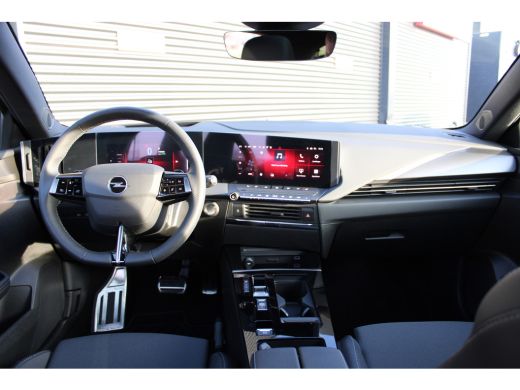 Opel Astra 1.6 T. Hybrid 180 pk Ultimate / Navigatie / 360 Camera / AGR / Park Pilot / Panorama-dak / Black ... ActivLease financial lease