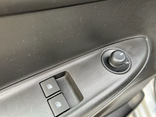 Opel KARL ROCKS 1.0 75PK ONLINE EDITION | NAVIGATIE| BLUETOOTH| CUISECONTROL| PARKEERSENSOREN| MISTLAMPEN| ... ActivLease financial lease