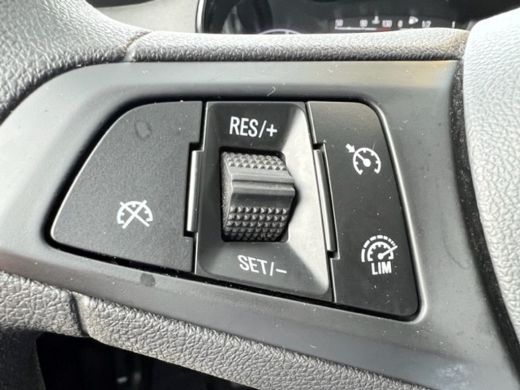 Opel KARL ROCKS 1.0 75PK ONLINE EDITION | NAVIGATIE| BLUETOOTH| CUISECONTROL| PARKEERSENSOREN| MISTLAMPEN| ... ActivLease financial lease