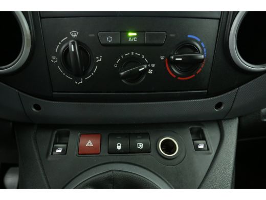 Peugeot Partner 120 1.6 BlueHDi 100PK L1H1 Airco Cruise PDC Navigatie 3 Persoons Imperiaal 15"LMV Trekhaak ActivLease financial lease