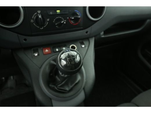 Peugeot Partner 120 1.6 BlueHDi 100PK L1H1 Airco Cruise PDC Navigatie 3 Persoons Imperiaal 15"LMV Trekhaak ActivLease financial lease