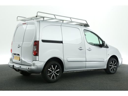 Peugeot Partner 120 1.6 BlueHDi 100PK L1H1 Airco Cruise PDC Navigatie 3 Persoons Imperiaal 15"LMV Trekhaak ActivLease financial lease