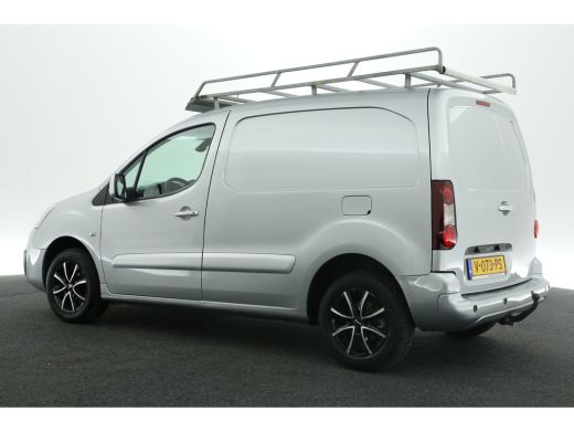 Peugeot Partner 120 1.6 BlueHDi 100PK L1H1 Airco Cruise PDC Navigatie 3 Persoons Imperiaal 15"LMV Trekhaak ActivLease financial lease