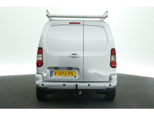 Peugeot Partner 120 1.6 BlueHDi 100PK L1H1 Airco Cruise PDC Navigatie 3 Persoons Imperiaal 15"LMV Trekhaak ActivLease financial lease