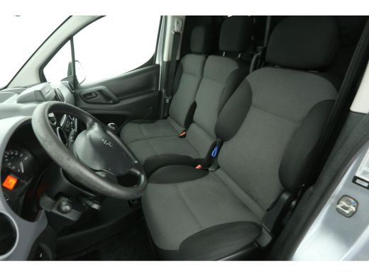 Peugeot Partner 120 1.6 BlueHDi 100PK L1H1 Airco Cruise PDC Navigatie 3 Persoons Imperiaal 15"LMV Trekhaak ActivLease financial lease