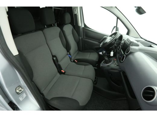 Peugeot Partner 120 1.6 BlueHDi 100PK L1H1 Airco Cruise PDC Navigatie 3 Persoons Imperiaal 15"LMV Trekhaak ActivLease financial lease