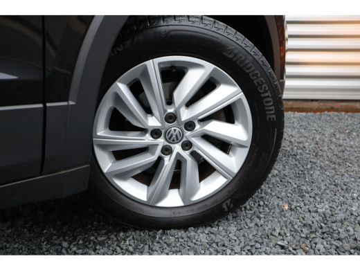 Volkswagen T-Cross 1.0 TSI Life Adaptieve Cruise / Blind Spot / NL-Auto / 1e eigenaar / LMV / Airco / ActivLease financial lease