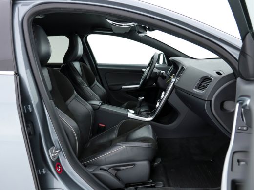 Volvo  V60 2.0 D4 R-Design Business-Sport *NAVI-FULLMAP | LEATHER-MICROFIBRE | BI-XENON | CAMERA | ECC | SPO... ActivLease financial lease