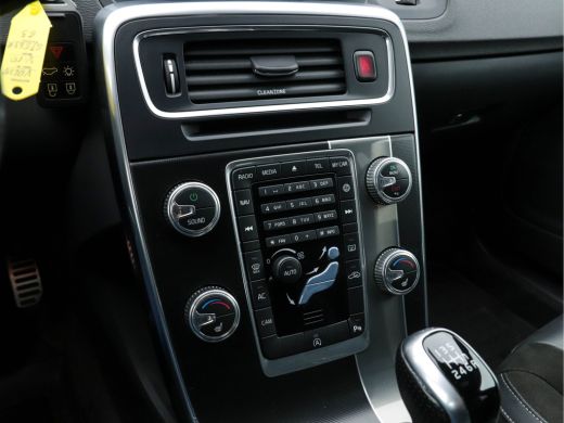 Volvo  V60 2.0 D4 R-Design Business-Sport *NAVI-FULLMAP | LEATHER-MICROFIBRE | BI-XENON | CAMERA | ECC | SPO... ActivLease financial lease