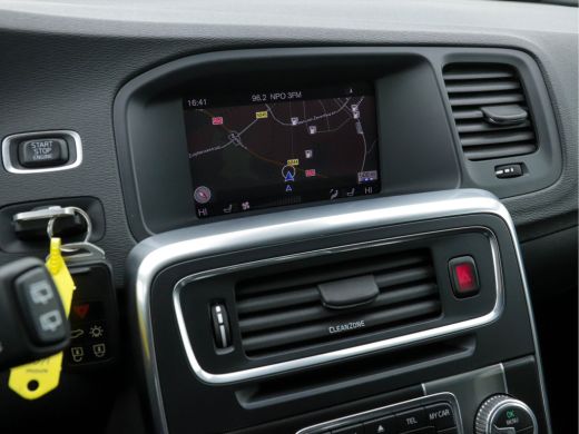 Volvo  V60 2.0 D4 R-Design Business-Sport *NAVI-FULLMAP | LEATHER-MICROFIBRE | BI-XENON | CAMERA | ECC | SPO... ActivLease financial lease