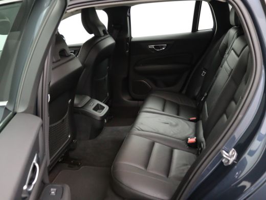 Volvo  V60 T5 | Leder | Trekhaak | Standkachel | 19 Inch | Adapative Cruise | BLIS ActivLease financial lease