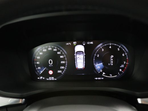 Volvo  V60 T5 | Leder | Trekhaak | Standkachel | 19 Inch | Adapative Cruise | BLIS ActivLease financial lease